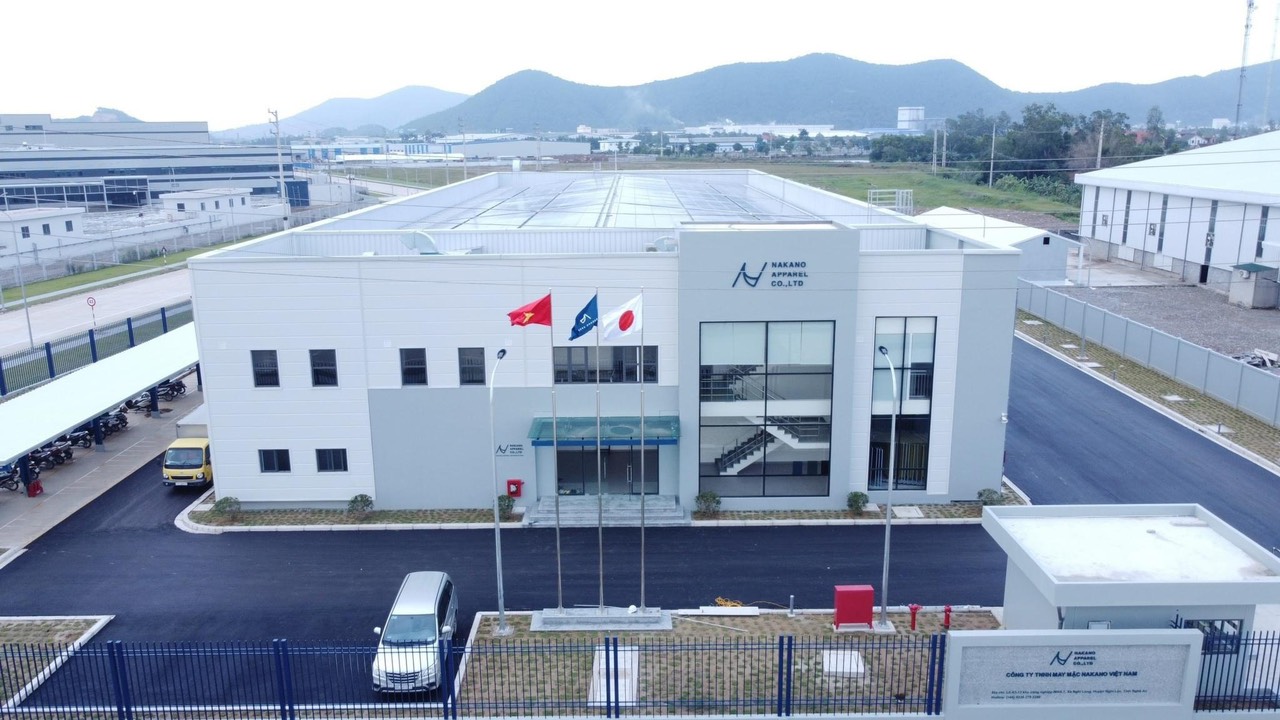 CÔNG TY TNHH MAY MẶC NAKANO VIỆT NAM có địa chỉ tại Lô A5-13, Khu công nghiệp WHA Industrial Zone 1 – Nghệ An, Xã Nghi Long, Huyện Nghi Lộc, Tỉnh Nghệ An